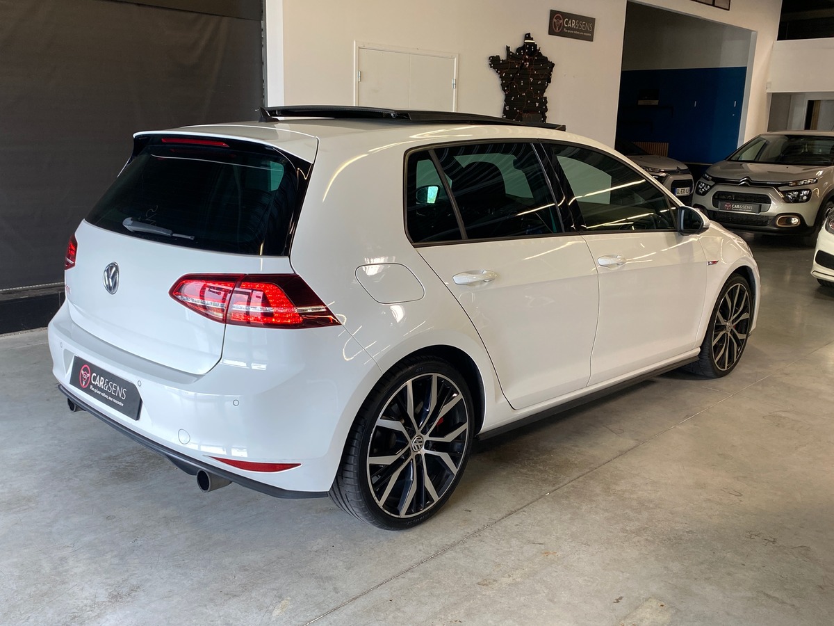 Volkswagen Golf VII 2.0 TSI 230ch GTI PERFORMANCE DSG6 5P / DCC / TO PANO / ACC / DYNAUDIO / CARPLAY