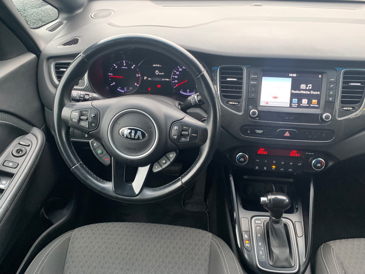 Kia Carens 141 ch | PREMIUM | 7 Places | Phase 2 | Attelage| Toit ouvrant | Caméra de recul | Jantes