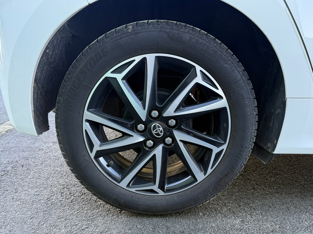 Toyota Yaris 70 VVT-I DESIGN