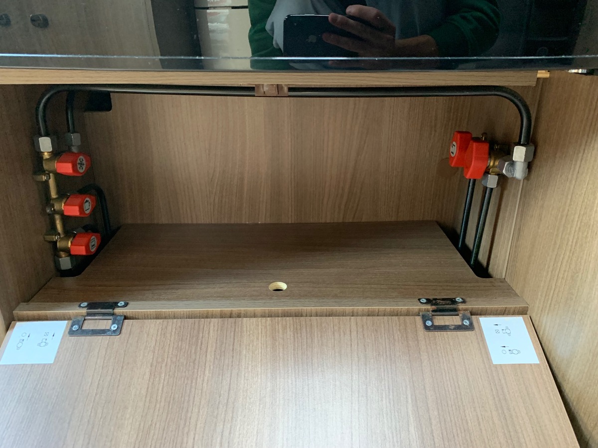 Ford Challenger 155 ch | 2,2 litres | GENESIS 288 EB Profilé | 3 Couchages | Caméra de recul