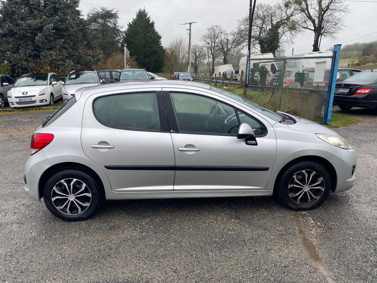 Peugeot 207 1.4 hdi 70cv 2990eu