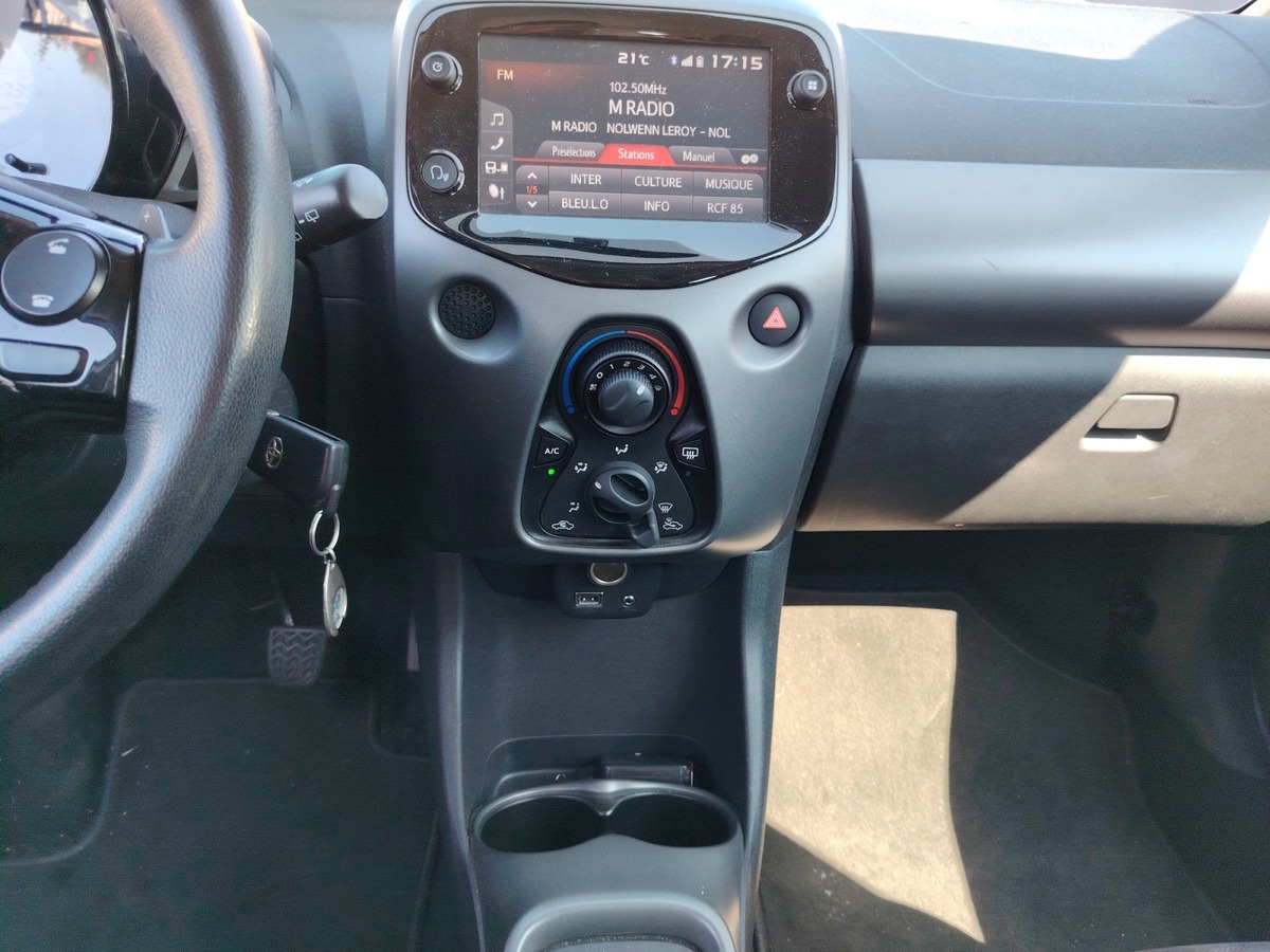 Toyota Aygo 1.0 VVTI BOITE AUTO