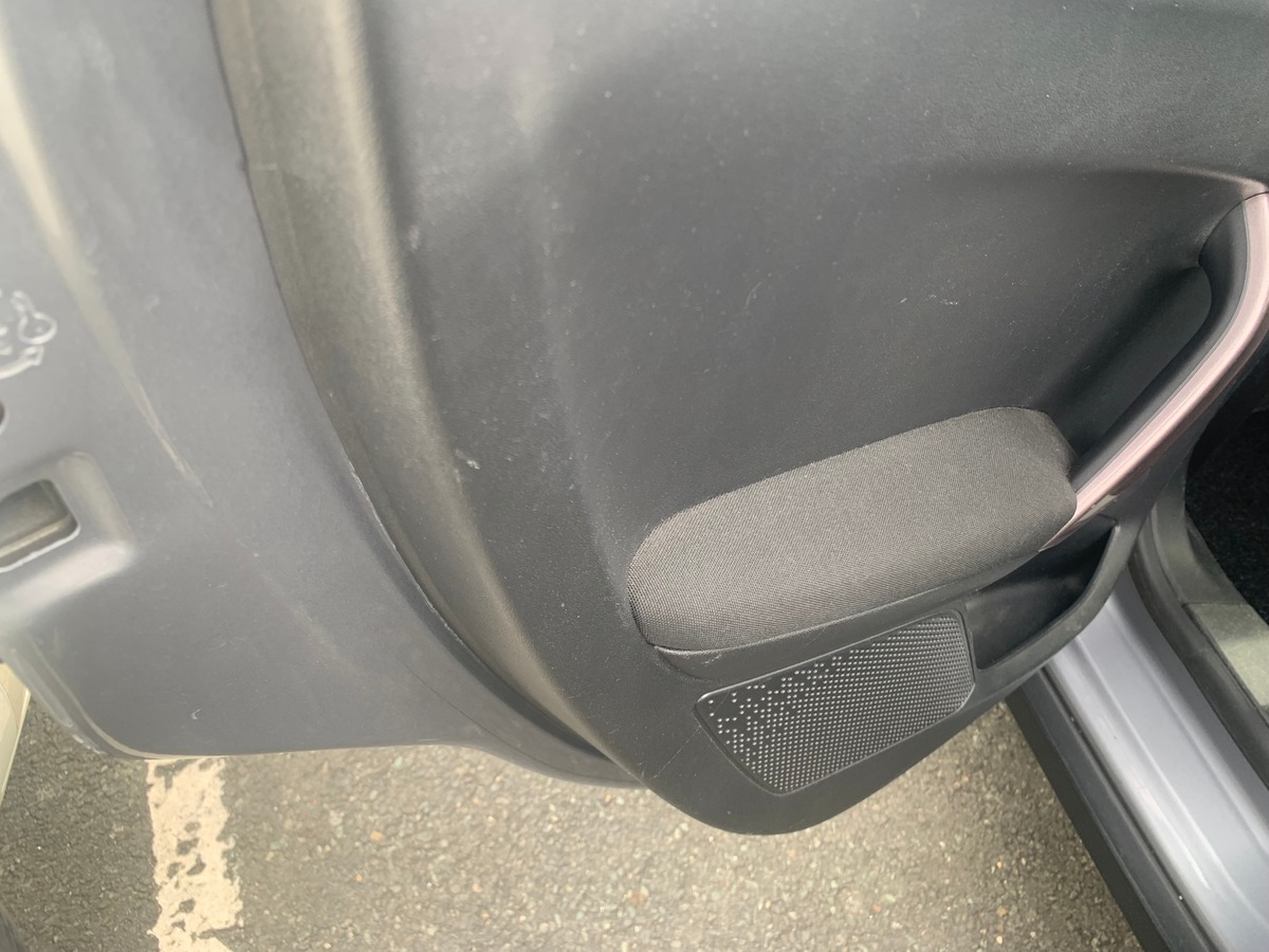 Peugeot 2008 100 ch | Style | Régulateur de vitesse | GPS | Bluetooth | Radar arriére | Barres toit