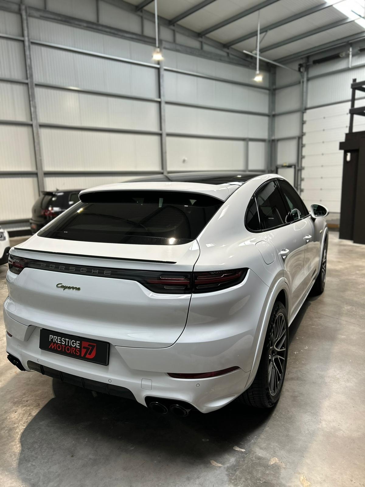 Porsche Cayenne E-Hybrid Coupé Platinum Edition 462 Chevaux
