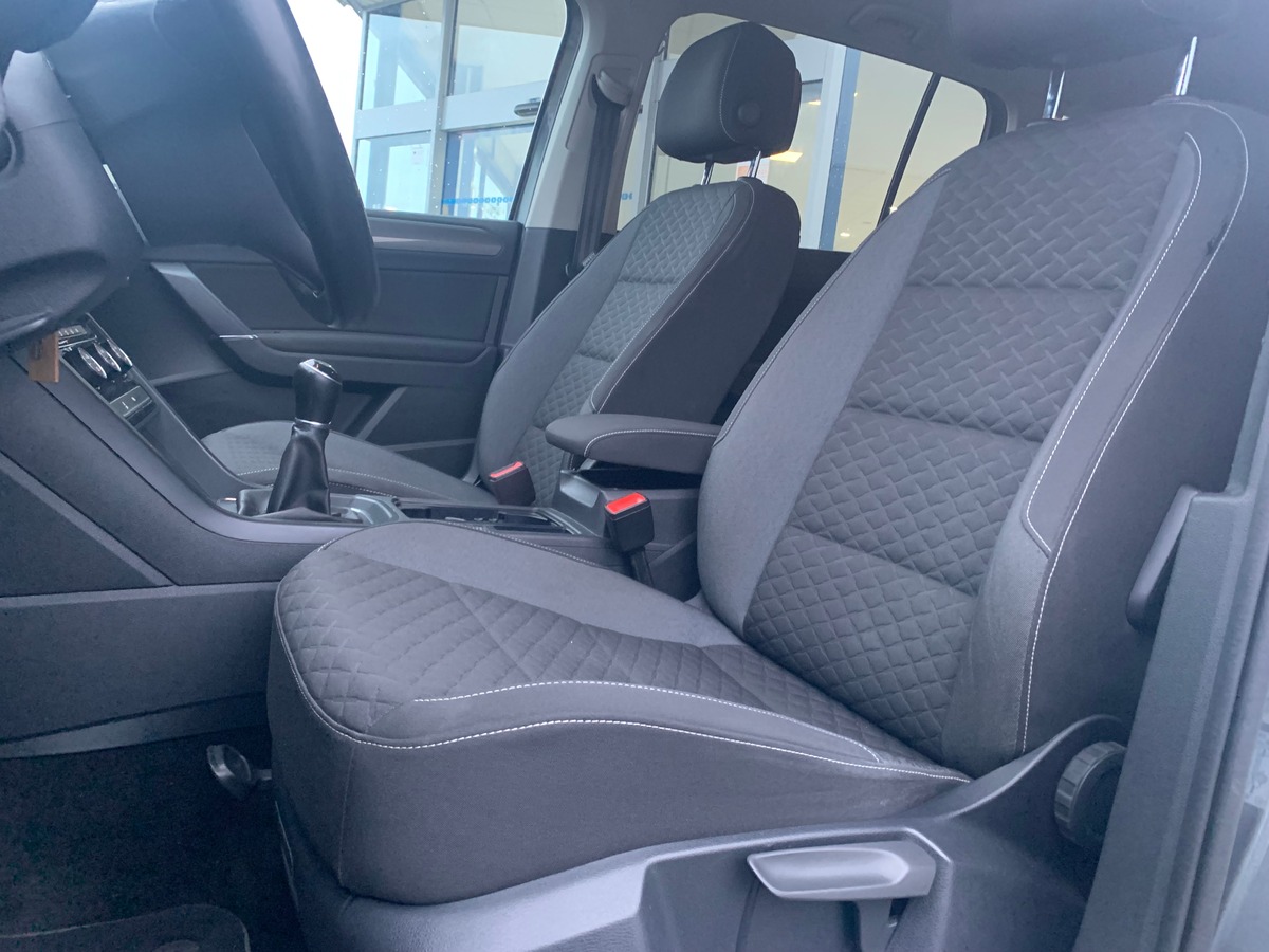Volkswagen Touran 115 | Connect | 7 Places | Caméra recul | GPS | Bluetooth | Régulateur vitesse
