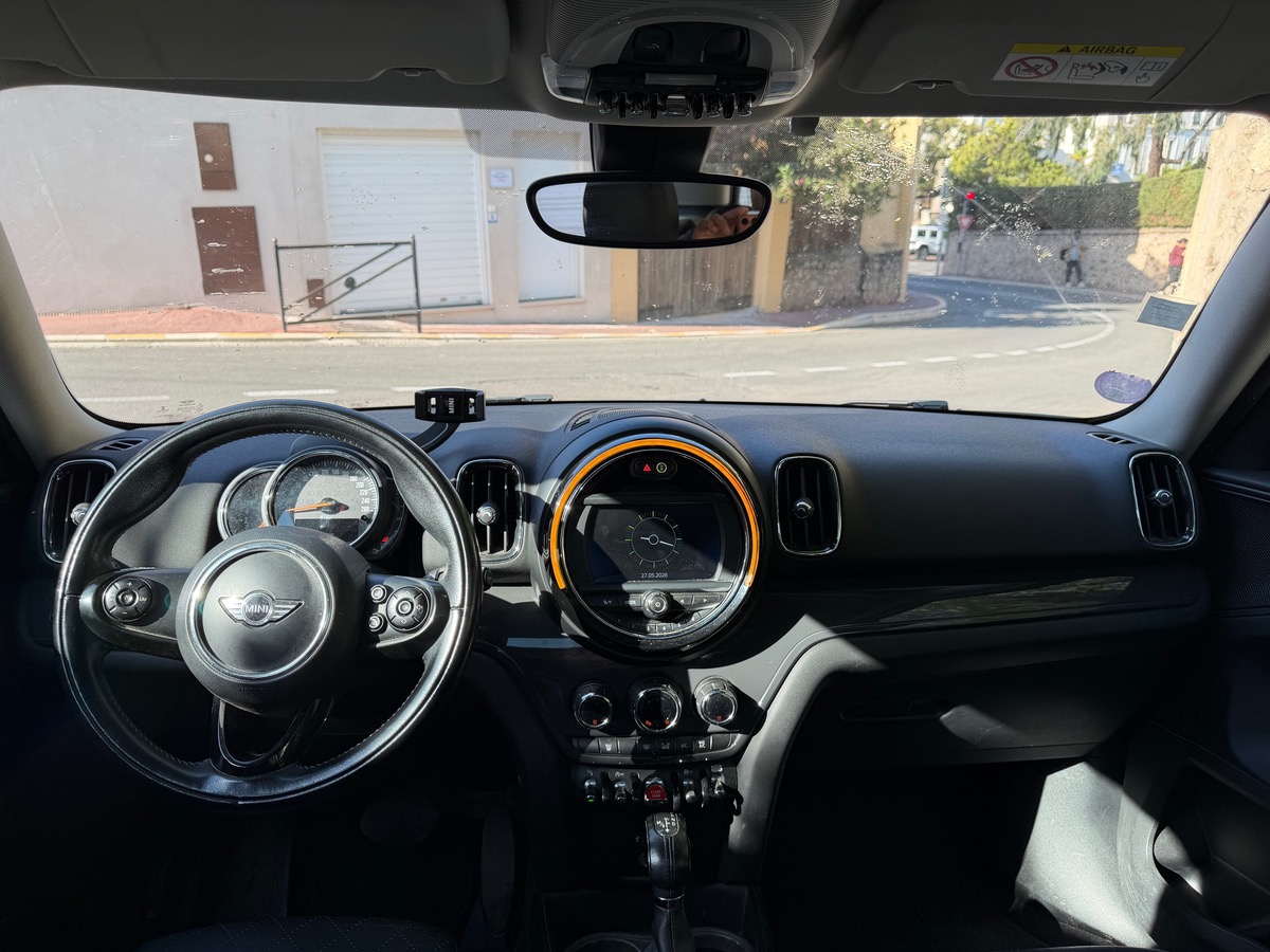 Mini Countryman Cooper 1.5 i 136 CV /1er Main / Toit Ouvrant / Pack Black / Jantes Noires/Cuir