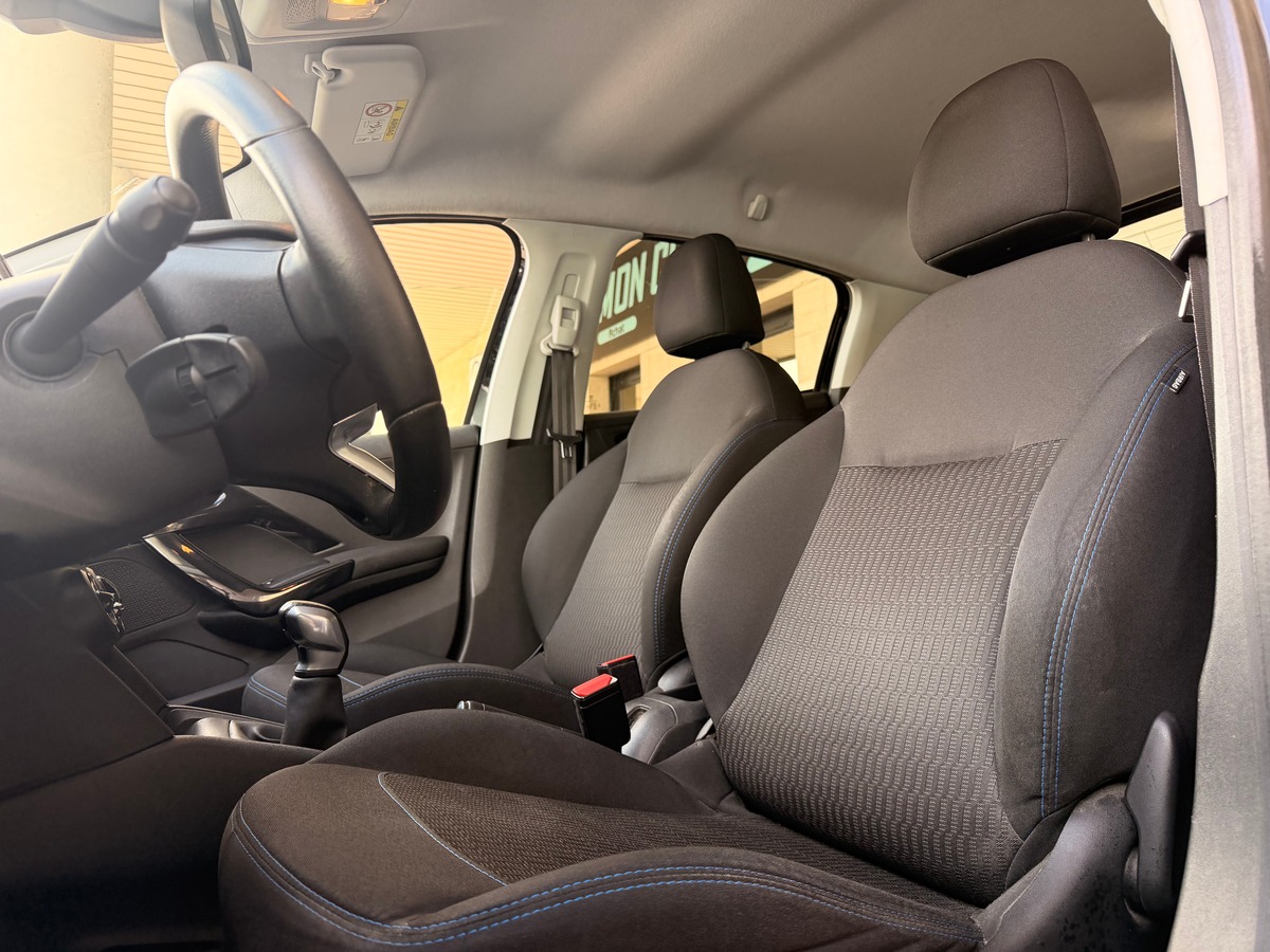 Peugeot 208 Signature 1.2 VTi 82 cv - Phase 2 - Distrib OK - Apple Carplay