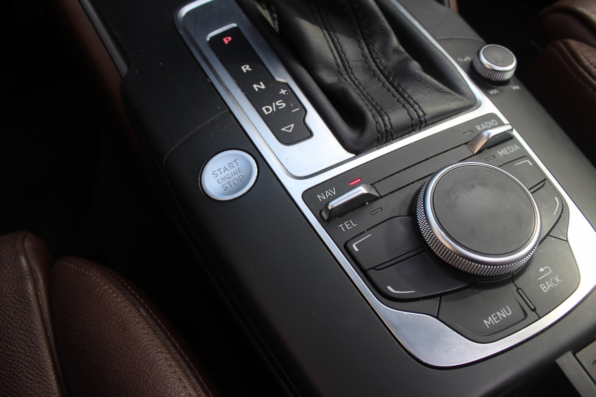 Audi A3 III 1.4 TFSi 150 ch AMBITION LUXE S TRONIC 7 + TOIT OUVRANT