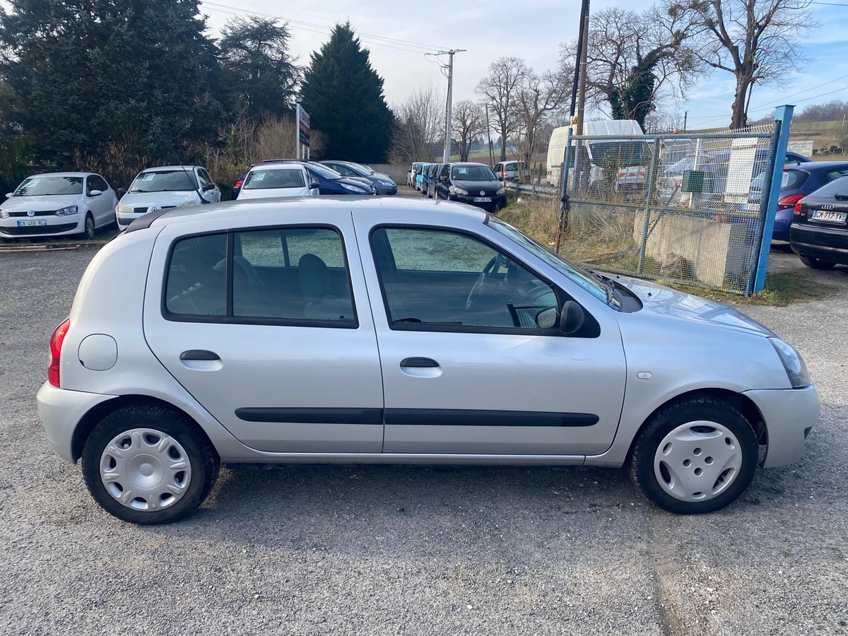 RENAULT Clio 1.5 dci 65cv campus de 12/2008 152175km