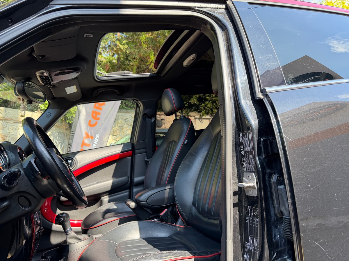 Mini Countryman JCW  218 CV ALL4 / Toit Ouvrant / GPS / Jantes Works / Intérieur Cuir  /Full Options