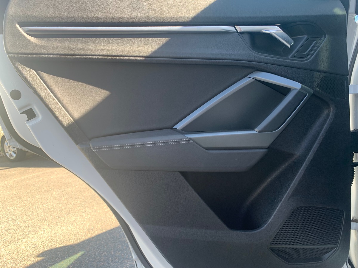 Audi Q3 150 ch | S line | Toit ouvrant | Caméra de recul | Apple car play | Attelage | Régulateur