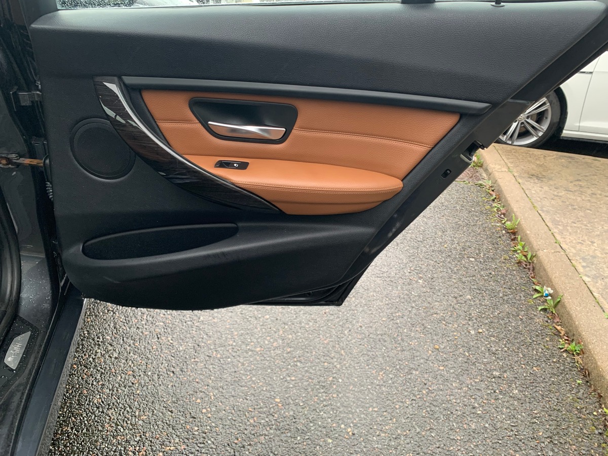 Bmw Série 3 184 | Luxury | Cuir | Radar avant arriére | Historique maintenance | Démarrage sans clé