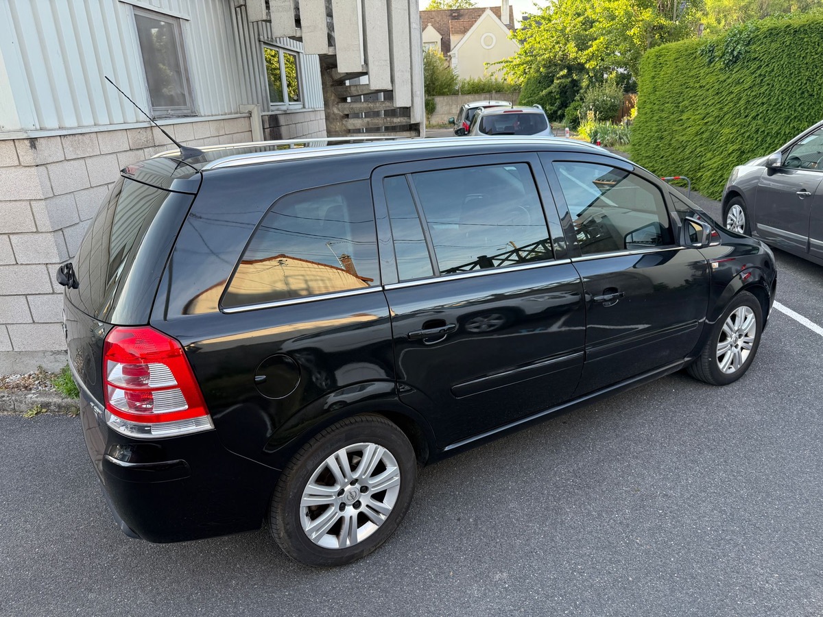 Opel Zafira 1.7 CDTI 125 CV Connect pack 7 place 1er main garantie 6 mois