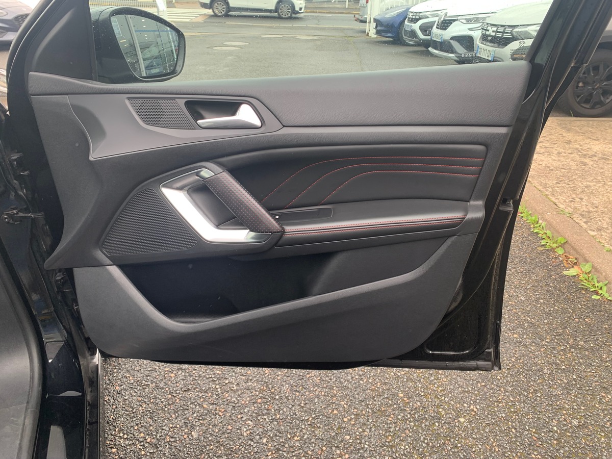 Peugeot 308 180 chevaux | GT | Toit panoramique | Caméra de recul | Régulateur de vitesse | GPS