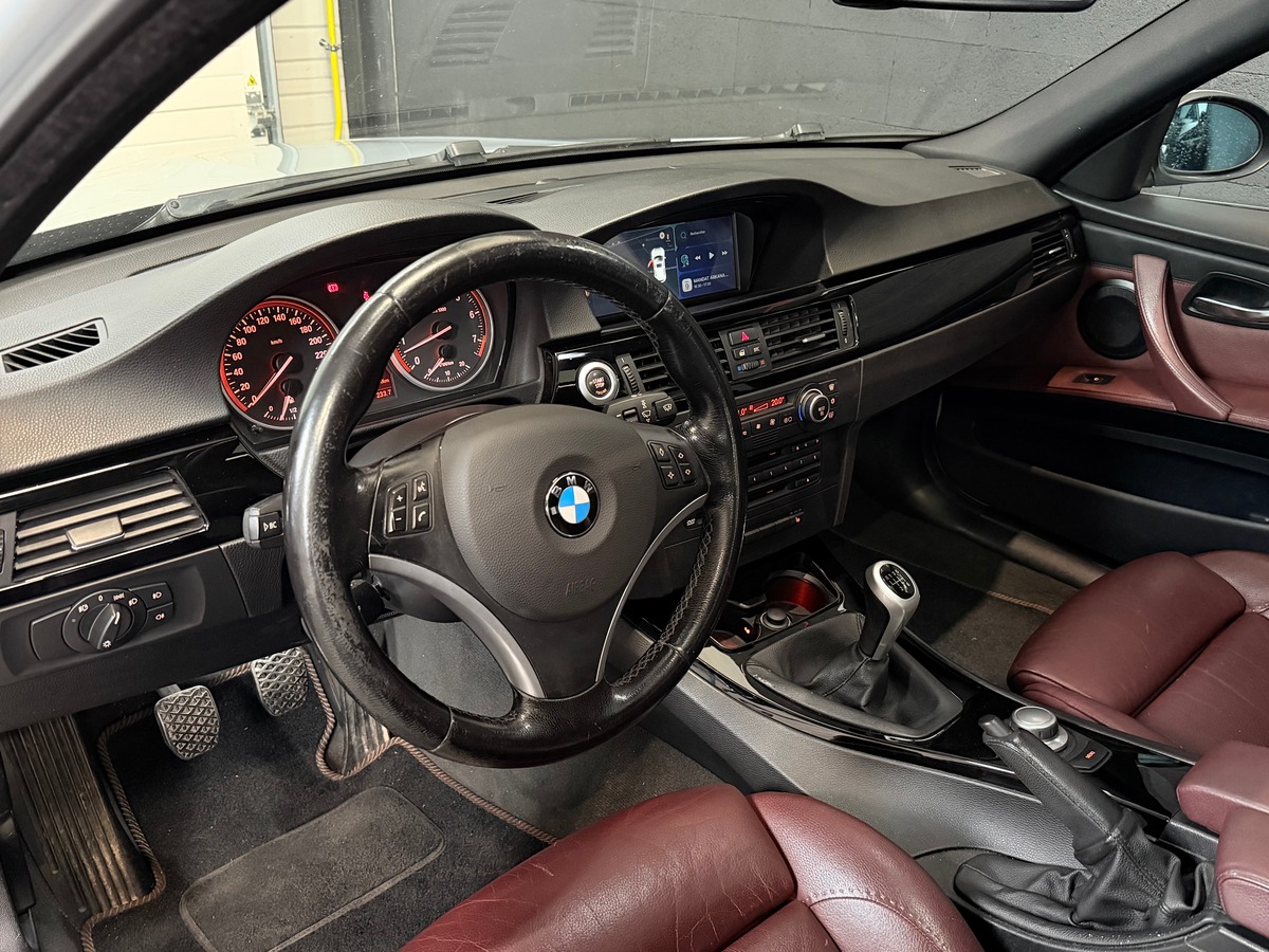 Bmw Série 3 325 i E90 PACK M INDIVIDUAL