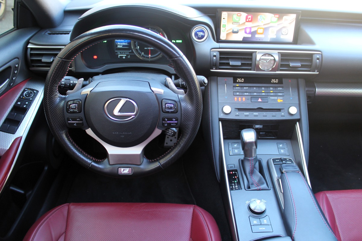 Lexus IS III (2) 300H F SPORT EXECUTIVE  FULL OPTIONS + CARPLAY / ENTRETIEN LEXUS / 2ème MAIN