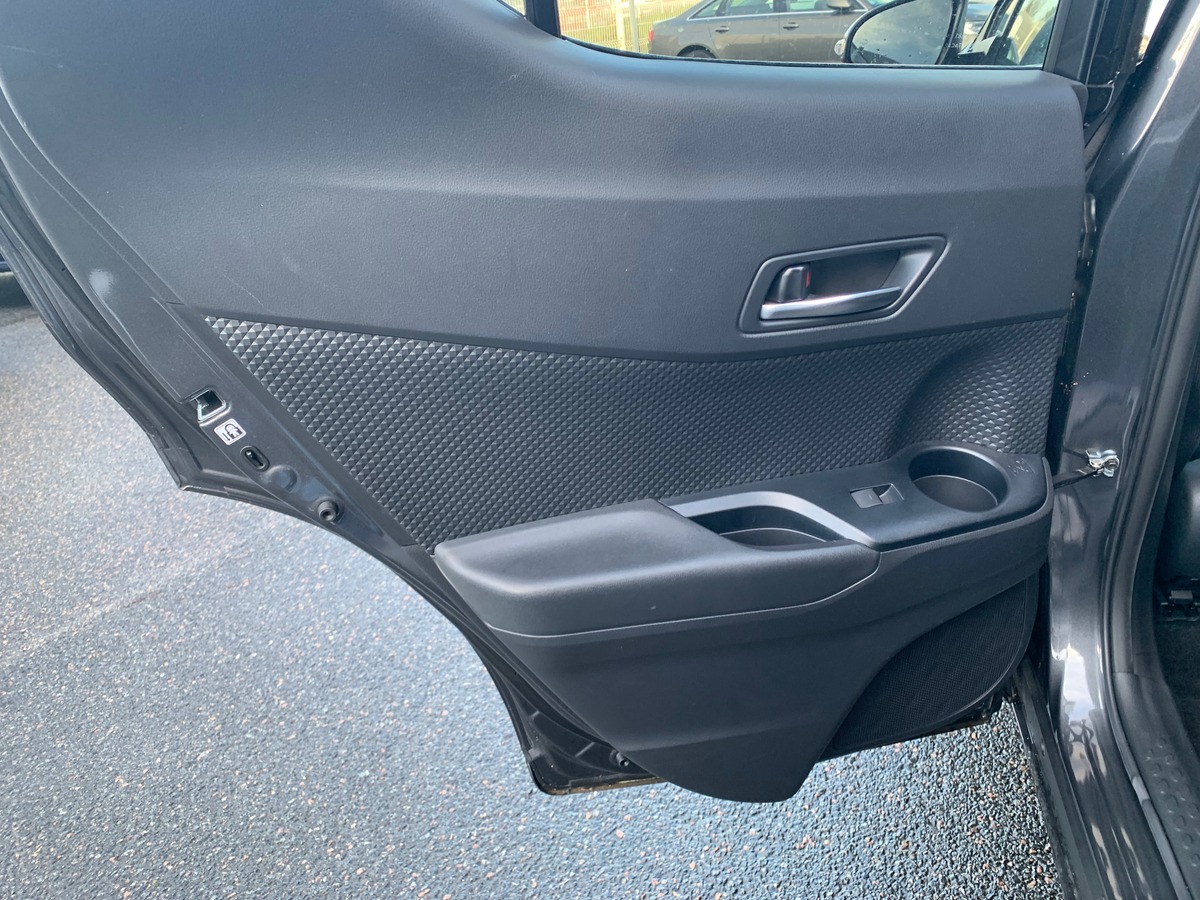 Toyota C-HR 122 ch | GR SPORT | Régulateur de vitesse adaptatif | Caméra de recul