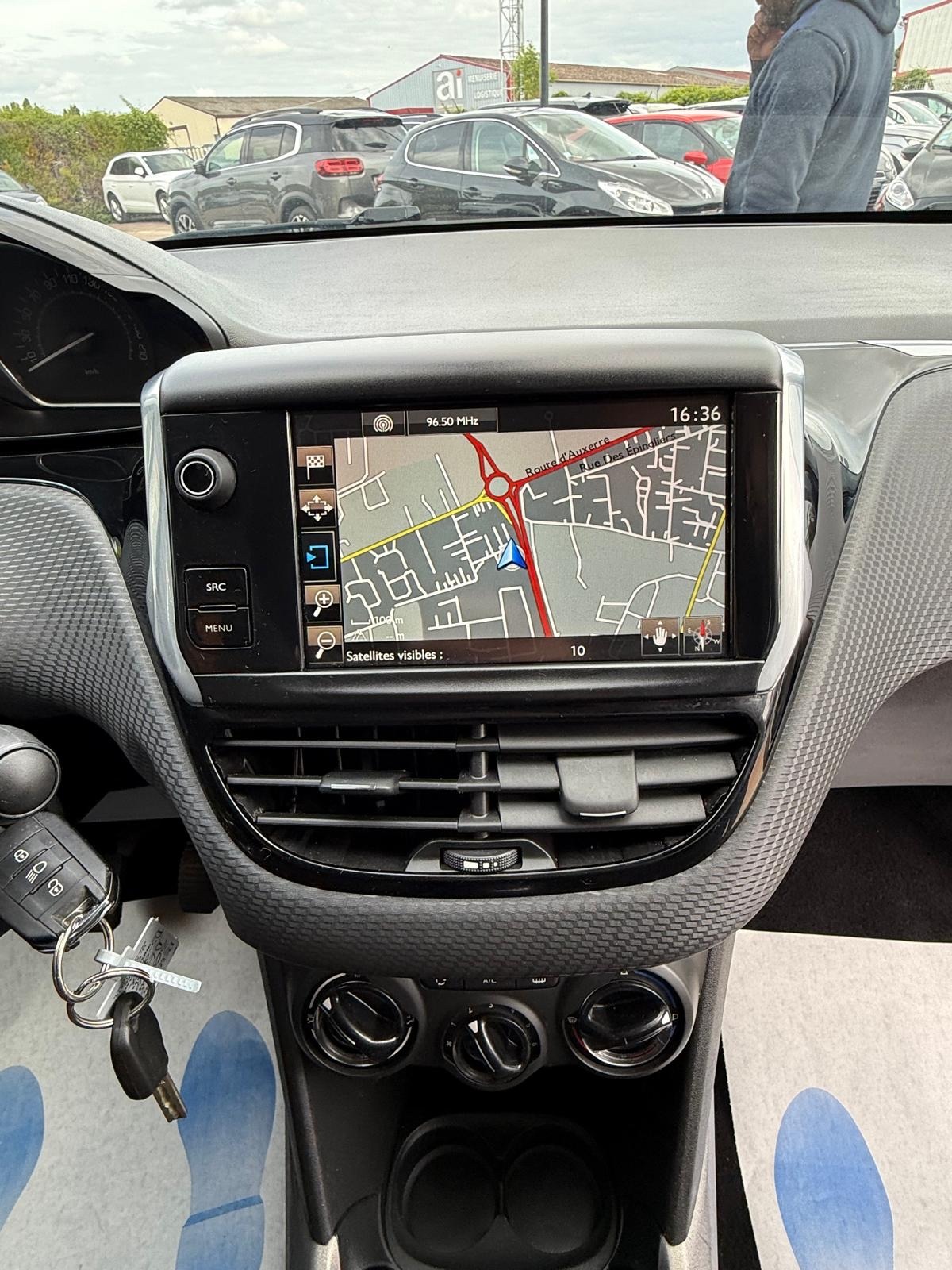 Peugeot 2008 1.2 130 ch URBAN