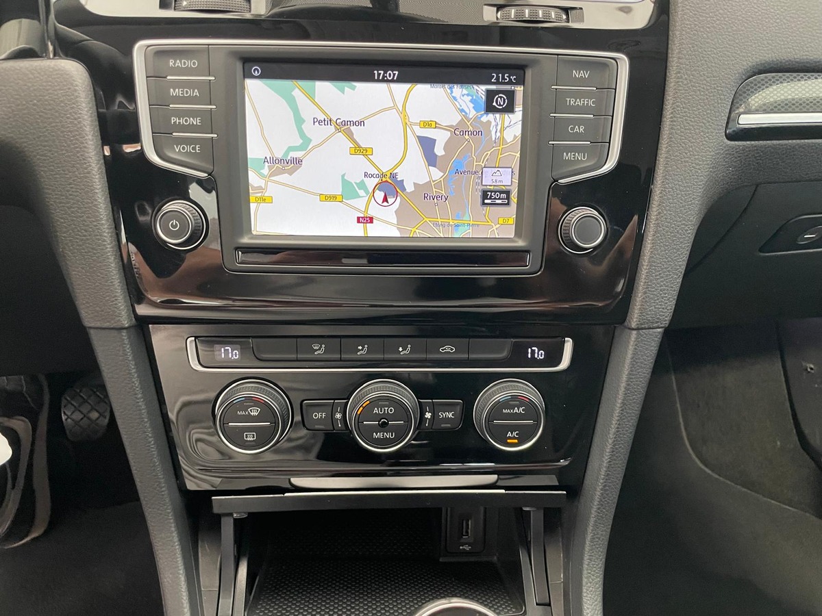 Volkswagen Golf 1.6 TDI  110  CARAT