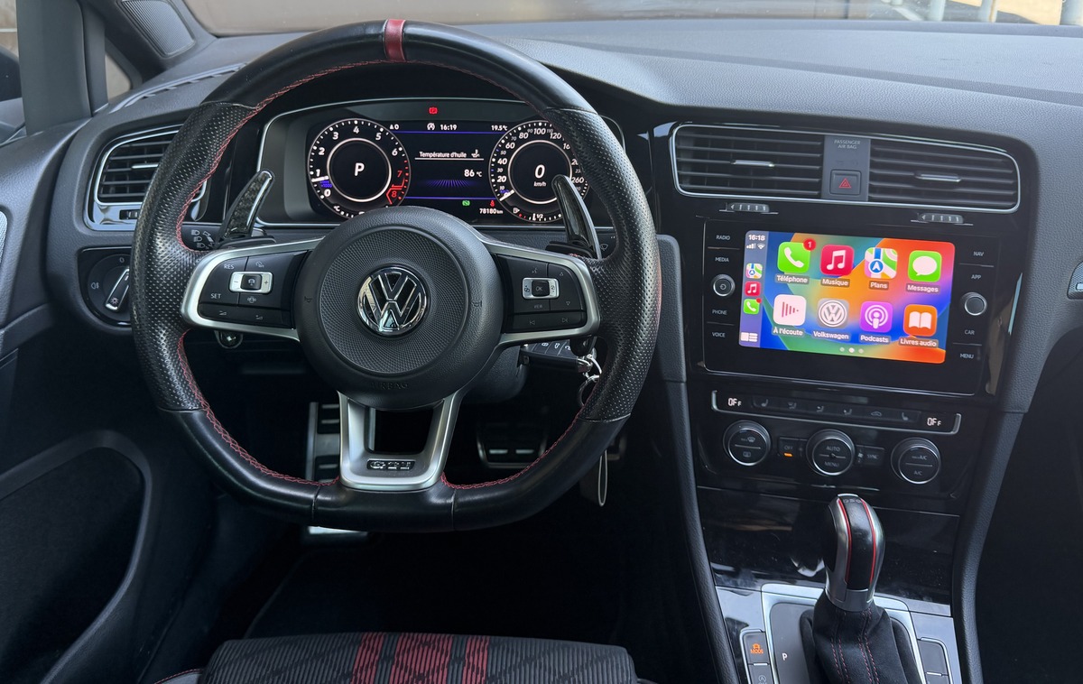 Volkswagen Golf VII - TCR / CarVertical / Echappement Akrapovic / Apple Carplay / Caméra