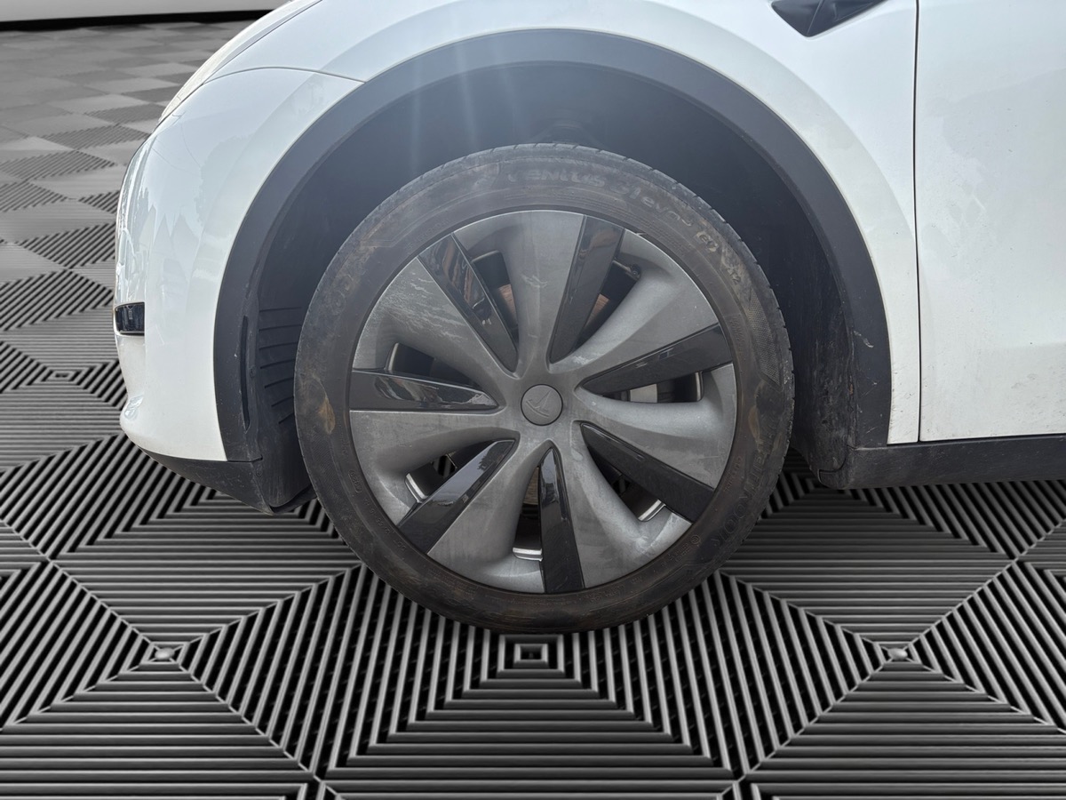 Tesla Model Y STANDARD RANGE 299CH