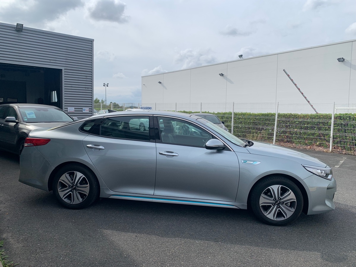 Kia Optima ULTIMA 2.0 GDI | 205 ch Hybride Rechargeable | Caméra recul 360°| Toit ouvrant électrique