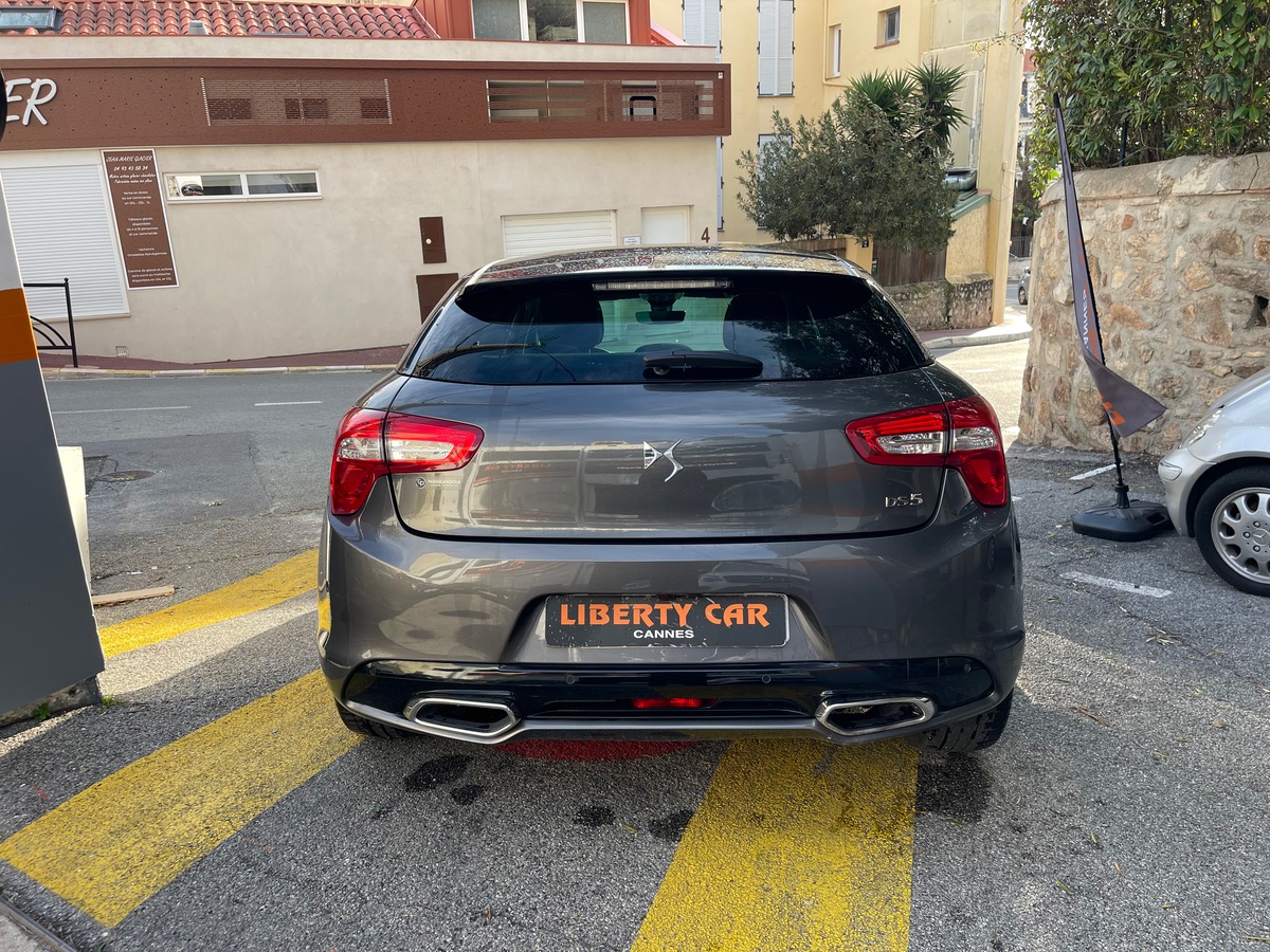 DS ds5 1.6 THP 165 CV Sport Chic / Toit panoramique / Jantes Sport / Intérieur Cuir/ Caméra