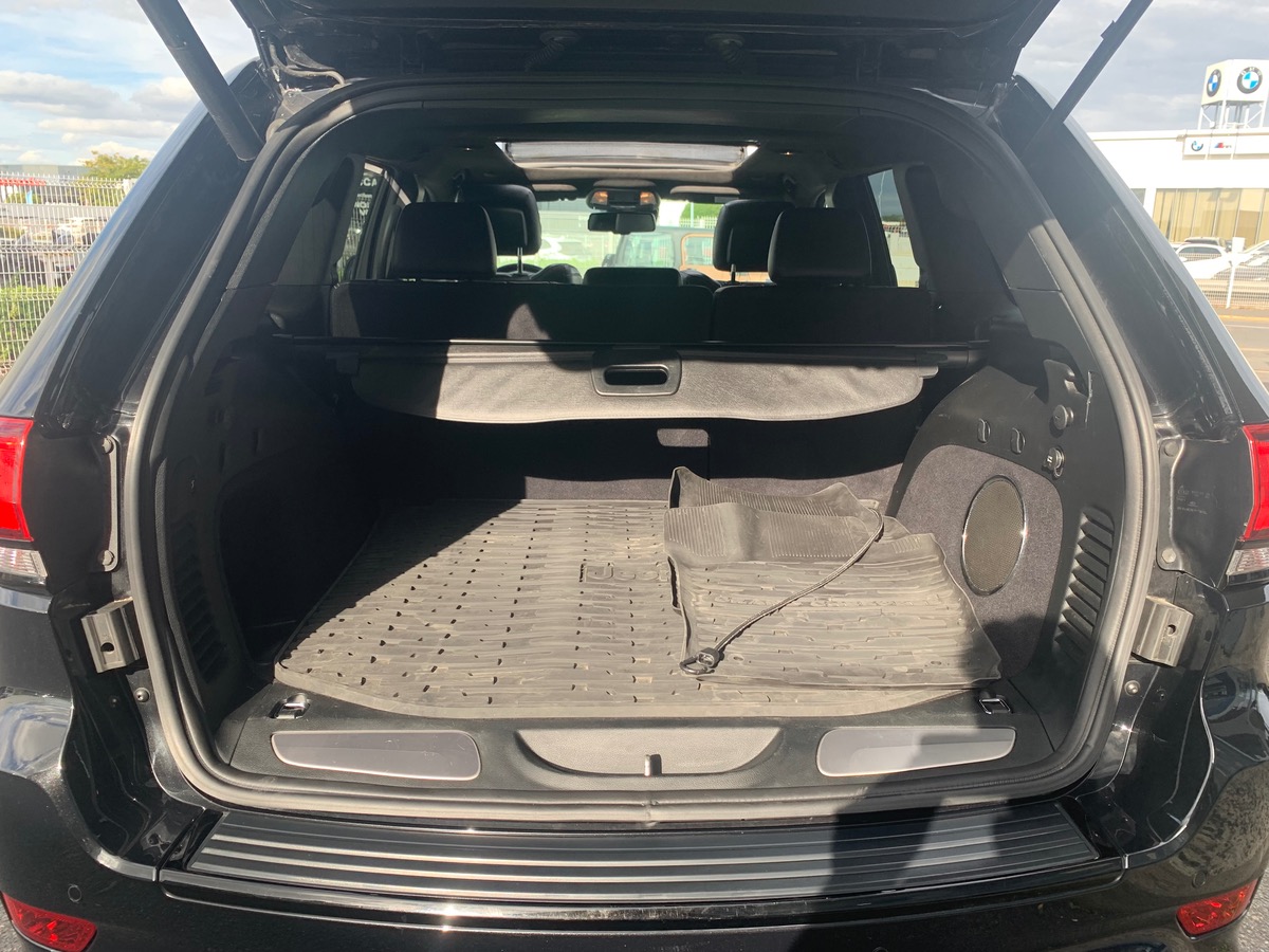 Jeep Grand Cherokee 468 ch | SRT | Attelage amovible | GPS | Caméra de recul