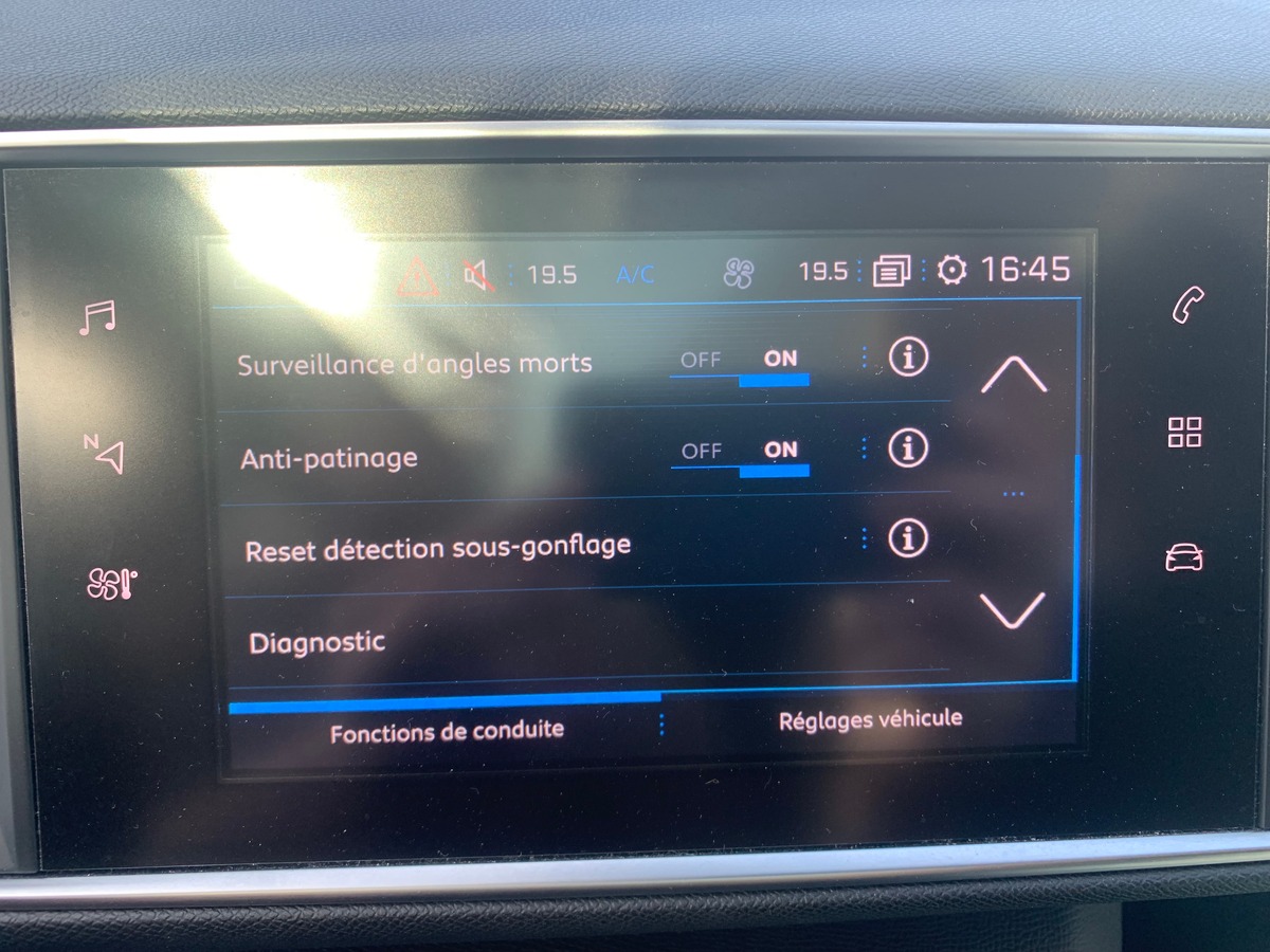 Peugeot 308 130 ch | GT Line | Toit panoramique | Apple car play | Avertisseur angles morts | Radars