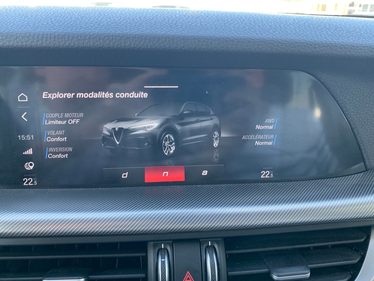 Alfa Romeo Stelvio 190 ch | Sprint | Caméra recul | Apple car Play | Coffre assisté électriquement