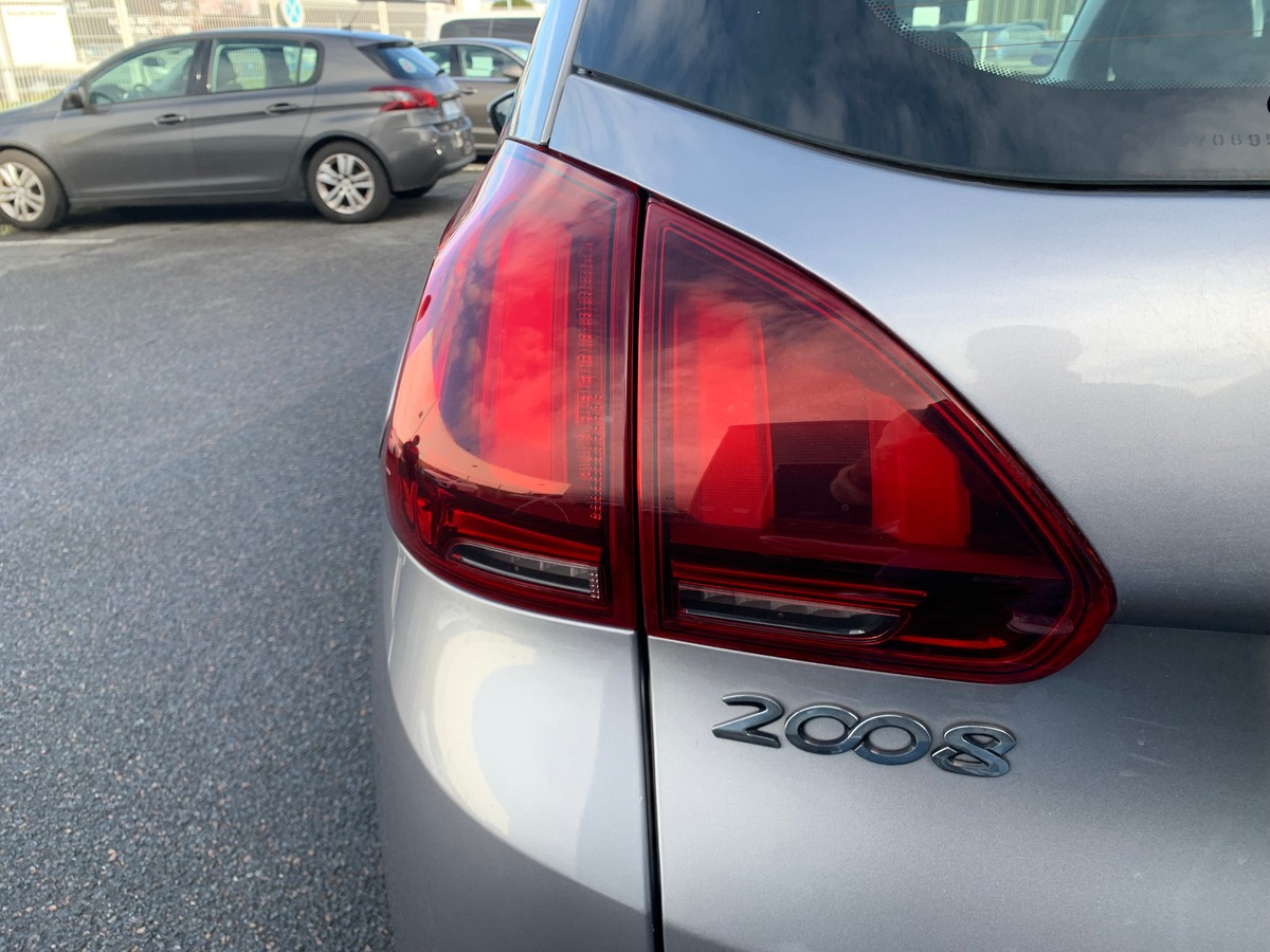 Peugeot 2008 82 ch | Active | Apple car play Android auto | Régulateur de vitesse | Pack Urbain