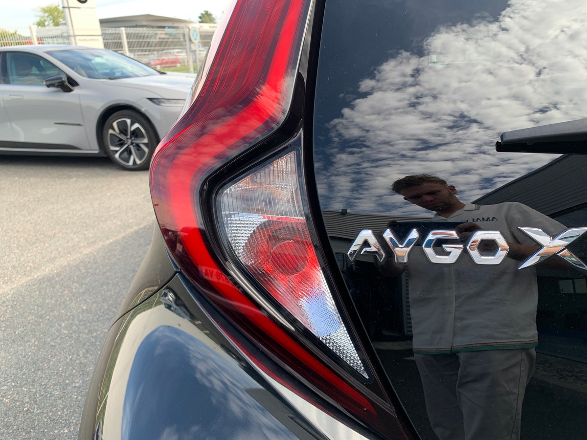 Toyota Aygo X 72 | Design | Apple car play | Régulateur | Climatisation | Ecran couleur tactile 8 "