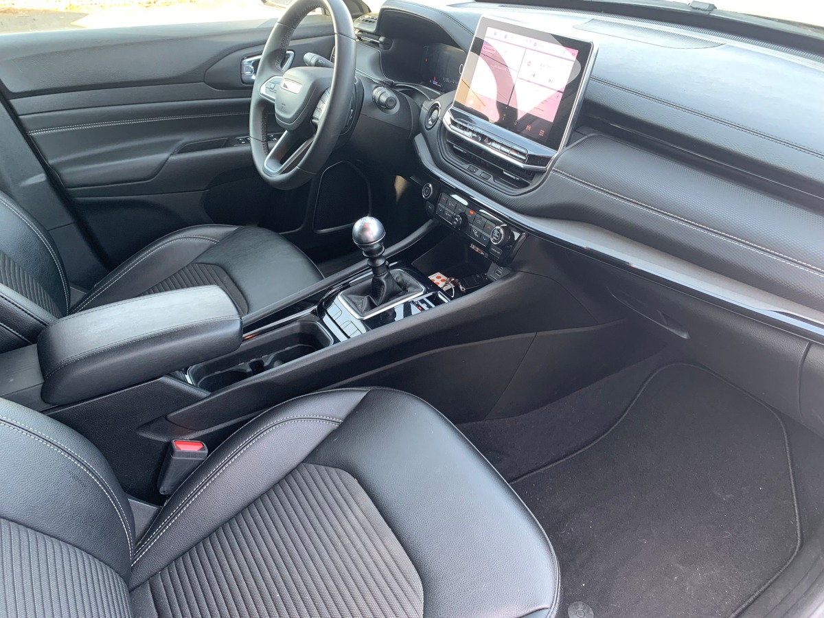 Jeep Compass 130 | (2) 1.6 MJET | Night Eagle | Attelage | GPS | Régulateur vitesse | Apple car Play