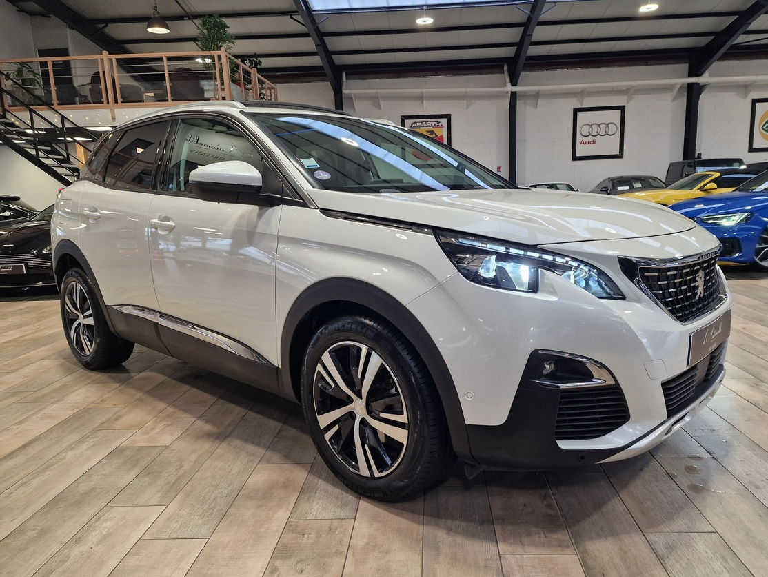 Peugeot 3008 1.2 PURETECH 130 ALLURE / TOIT PANORAMIQUE / COURROIE CHANGEE