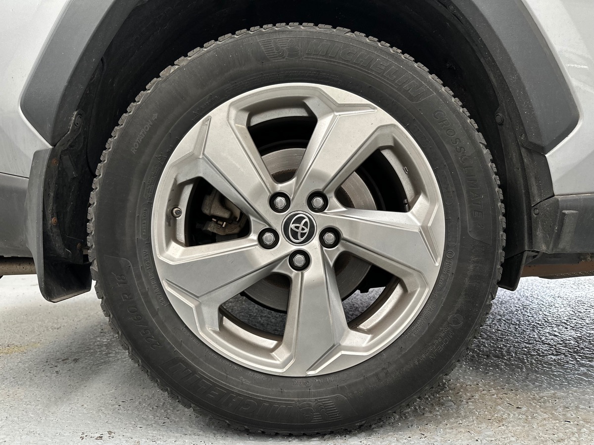 Toyota RAV4 2.5 218 HYBRIDE DYNAMIC 2WD PACK DEMO DESIGN / ATTELAGE AMOVIBLE / CARPLAY