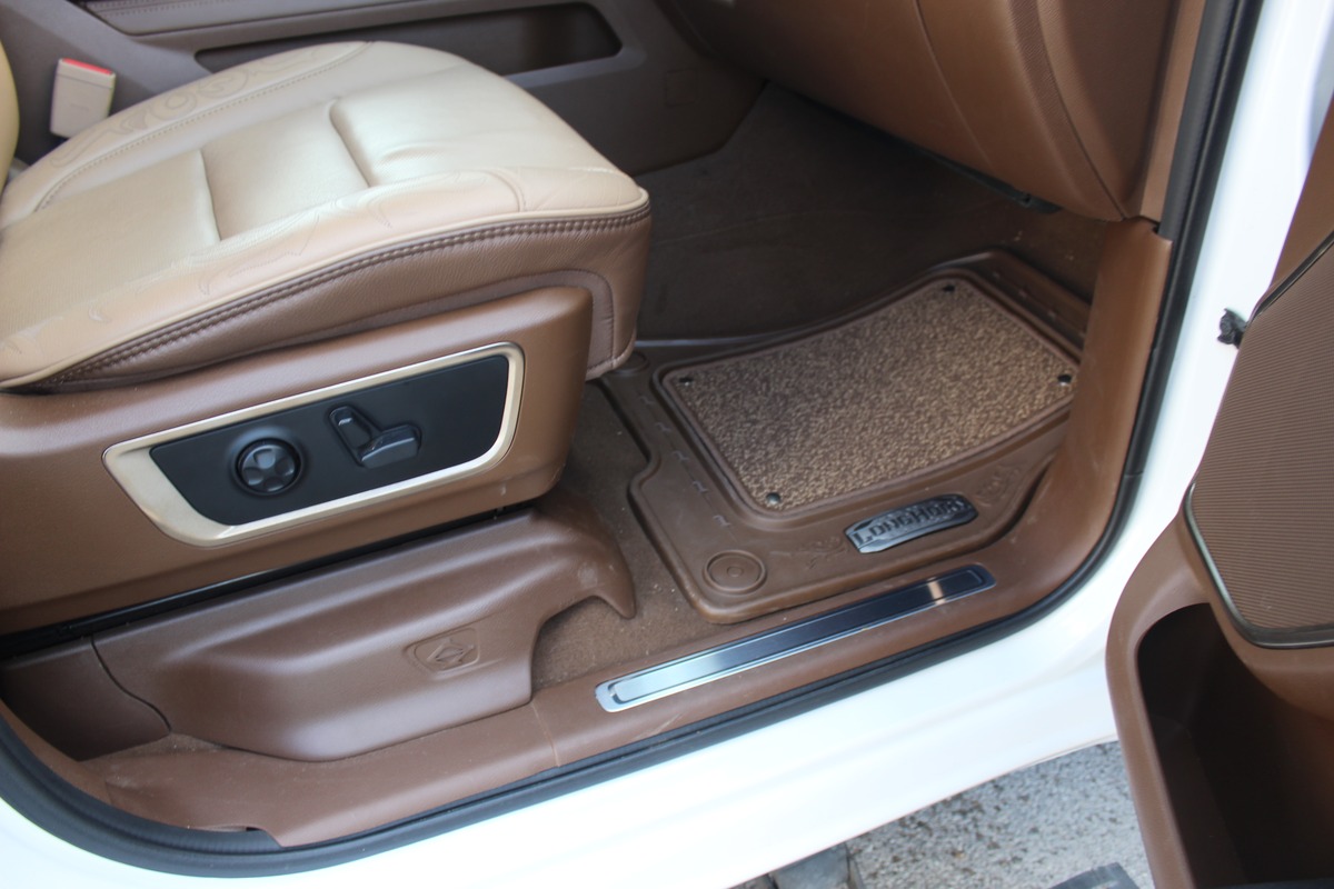 Dodge RAM CREW CAB 1500 5.7 V8 396 ch LARAMIE EDITION LONGHORN / RAM BOX / CARPLAY / ATTELAGE / E85