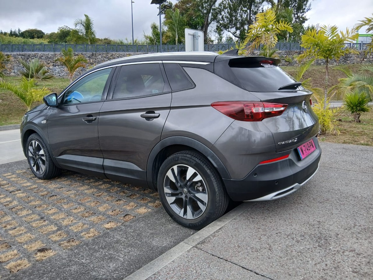 Opel GT GRANDLAND X TURBO ESSENCE 130CV