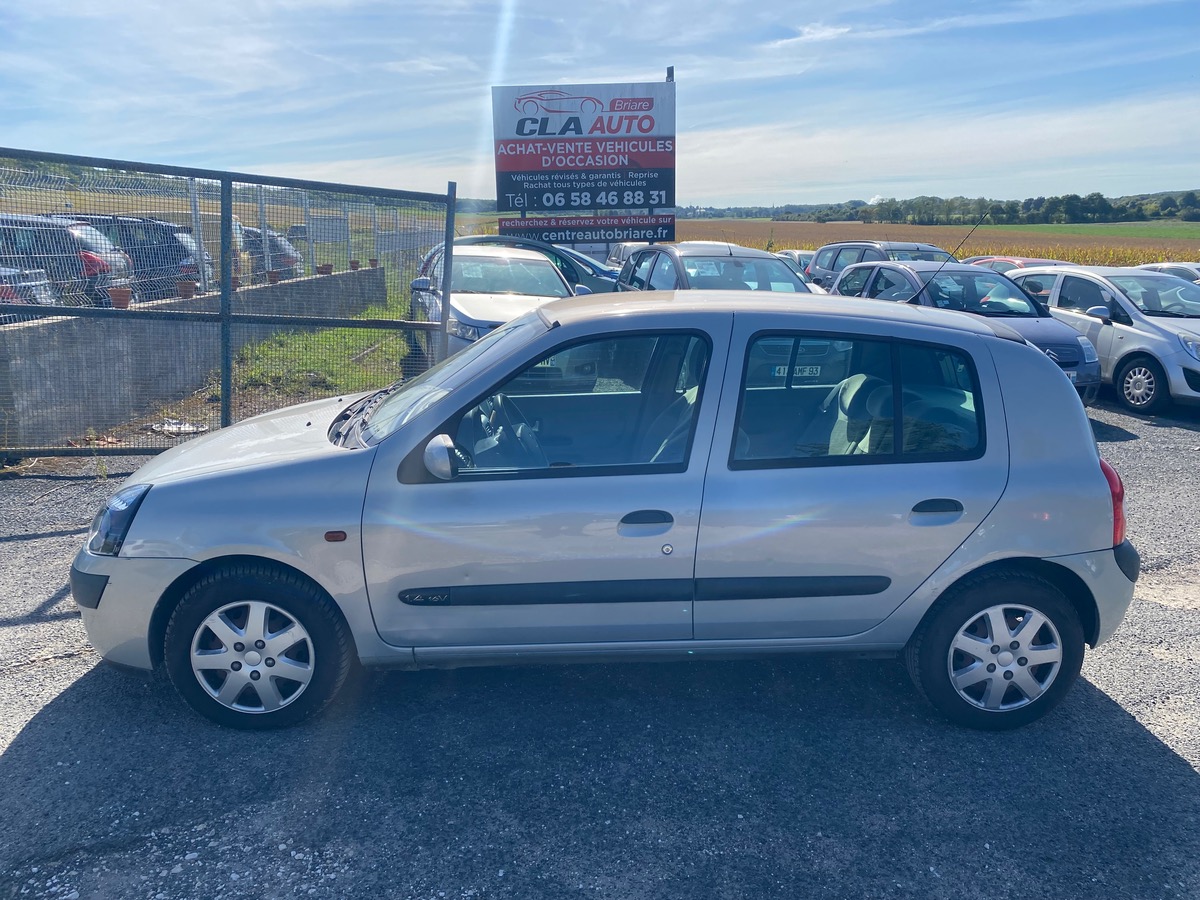 RENAULT Clio 2 1.4i 100cv 200000km
