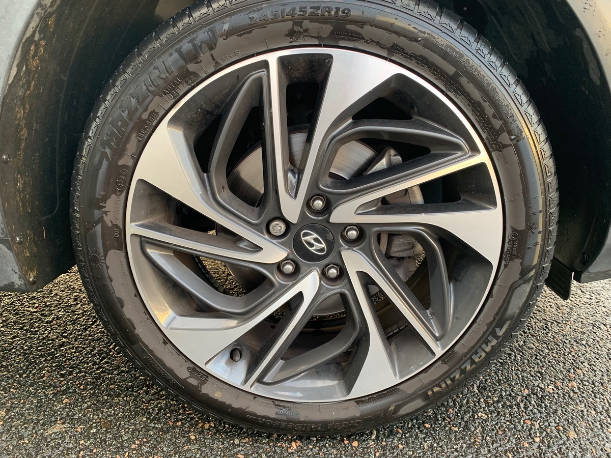 Hyundai Tucson 136 | EXECUTIVE | Cuir | Attelage | Roue secours temporaire | Démarrage sans clé