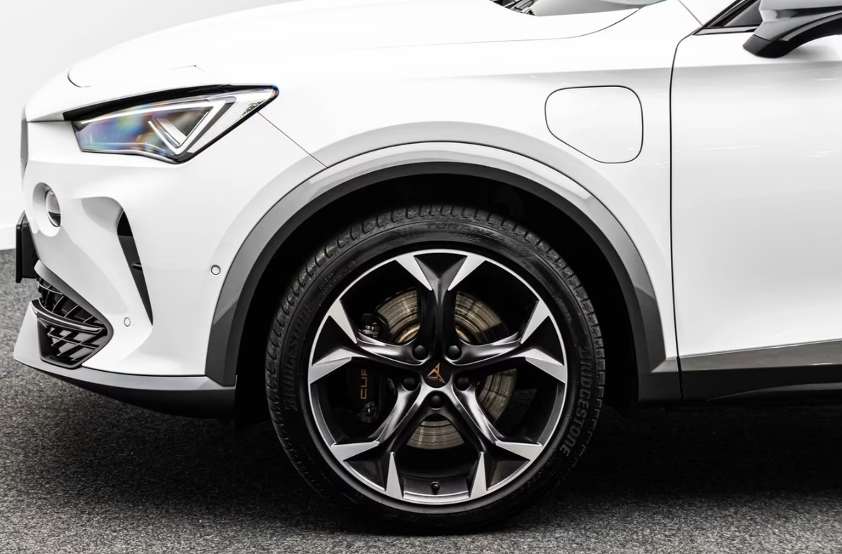 Cupra Formentor 1.4 e-HYBRID 245ch VZ DSG6/Toit ouvrant/Matrix/Caméra