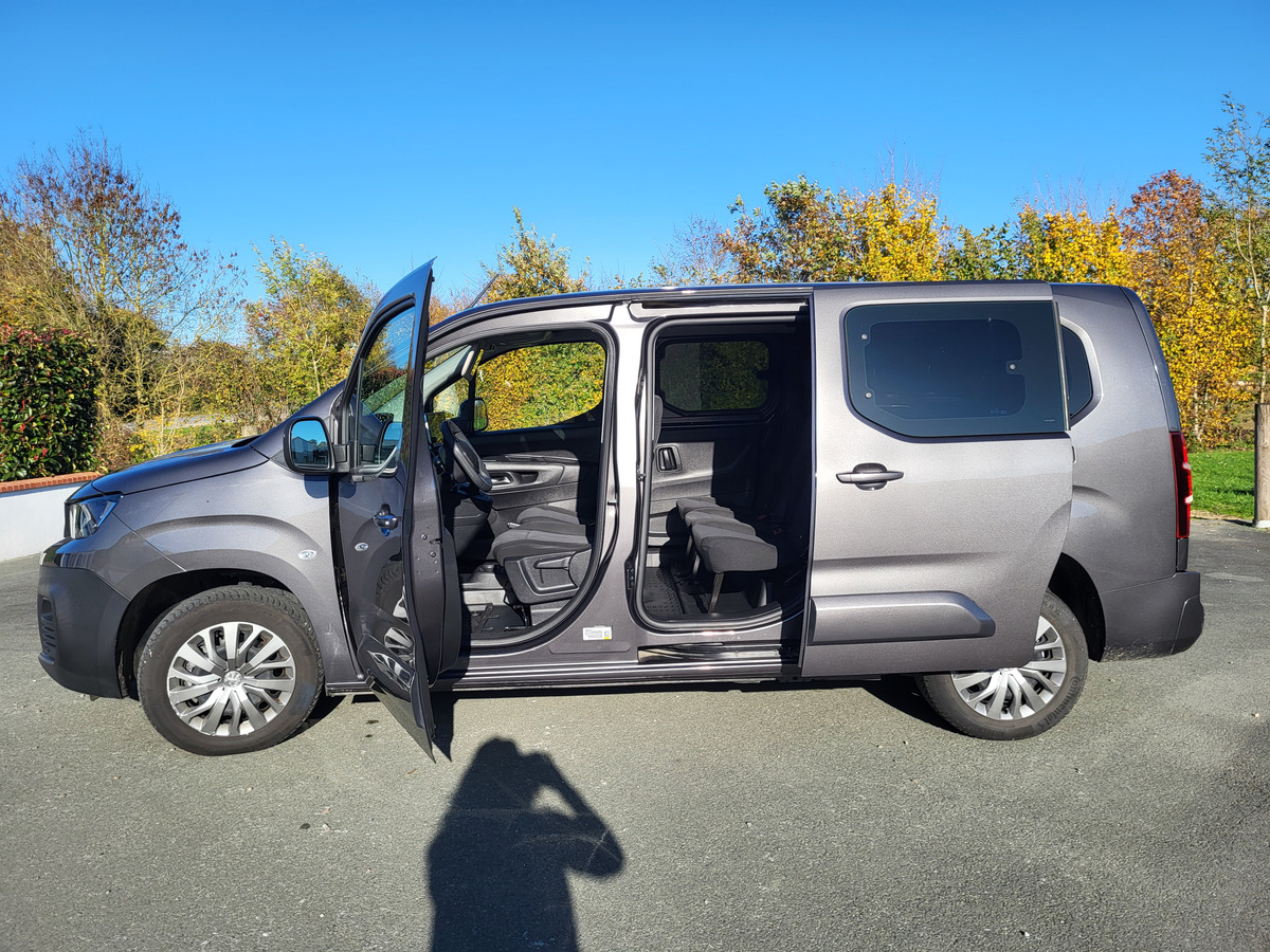 Peugeot PARTNER LONG 150 ch | ASPHALT BLUE HDI | Premiére Main | Caméra de recul | TVA Récupérable