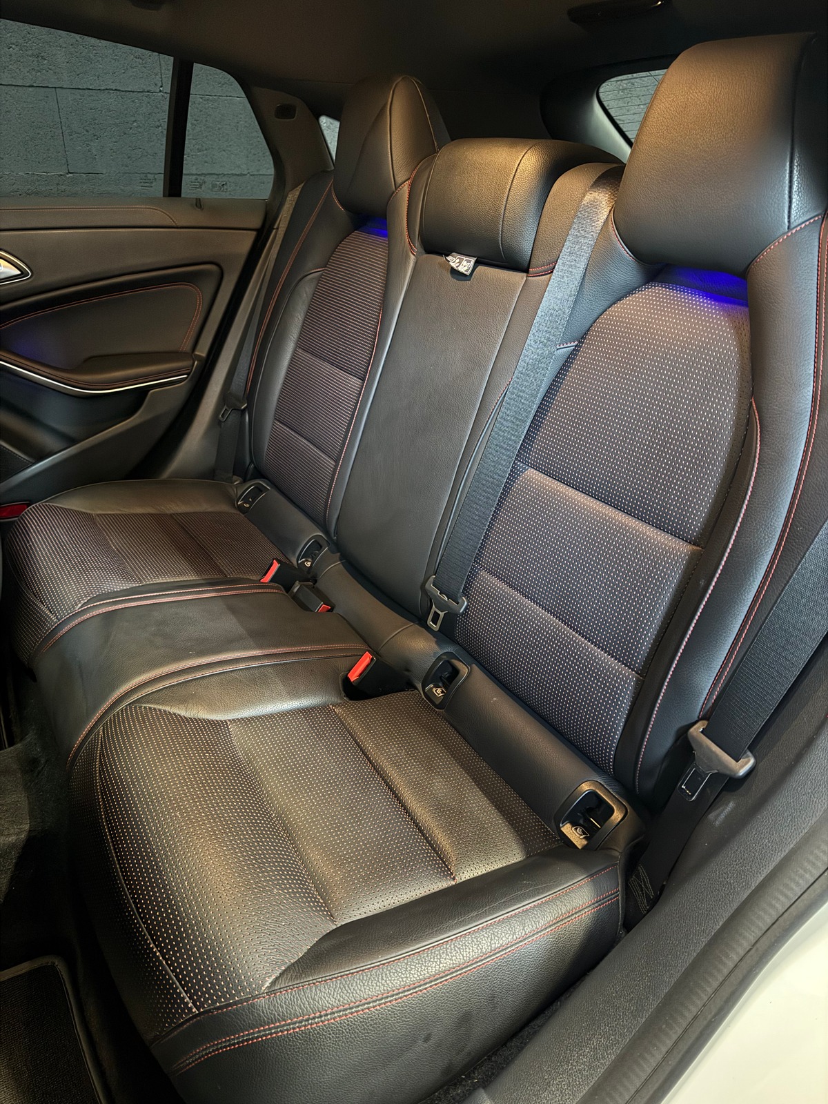 Mercedes Benz CLA Shooting Brake 220 d Fascination 4Matic 7G-DCT