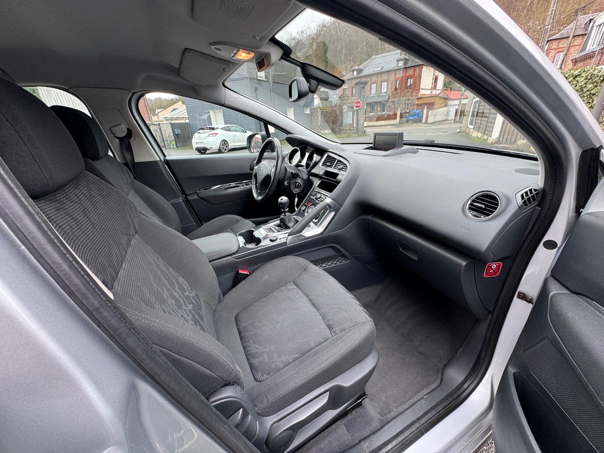 Peugeot 3008 1.6 HDi Access - ATTELAGE - Révisé - Garantie