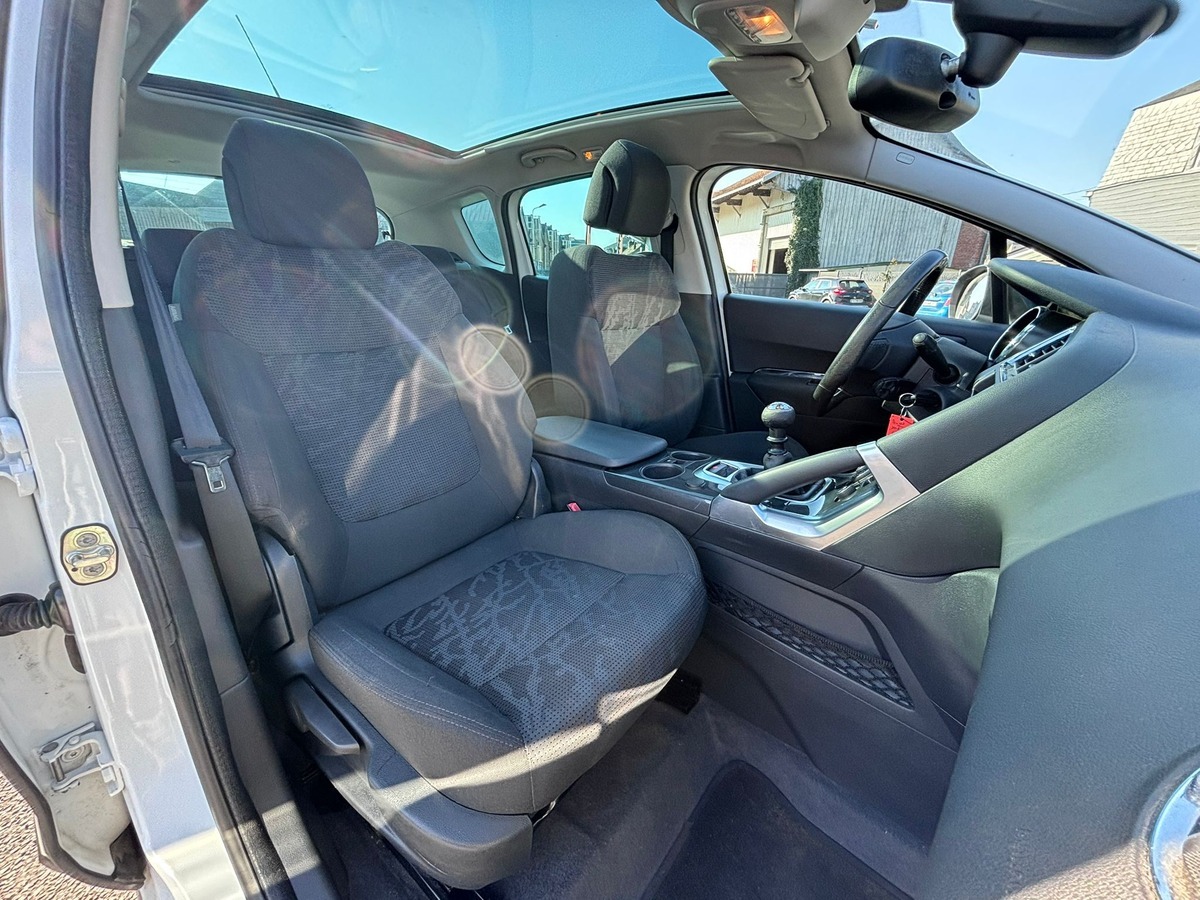 Peugeot 3008 1.6 HDi 110CH Style - Attelage - Révisé - Garantie