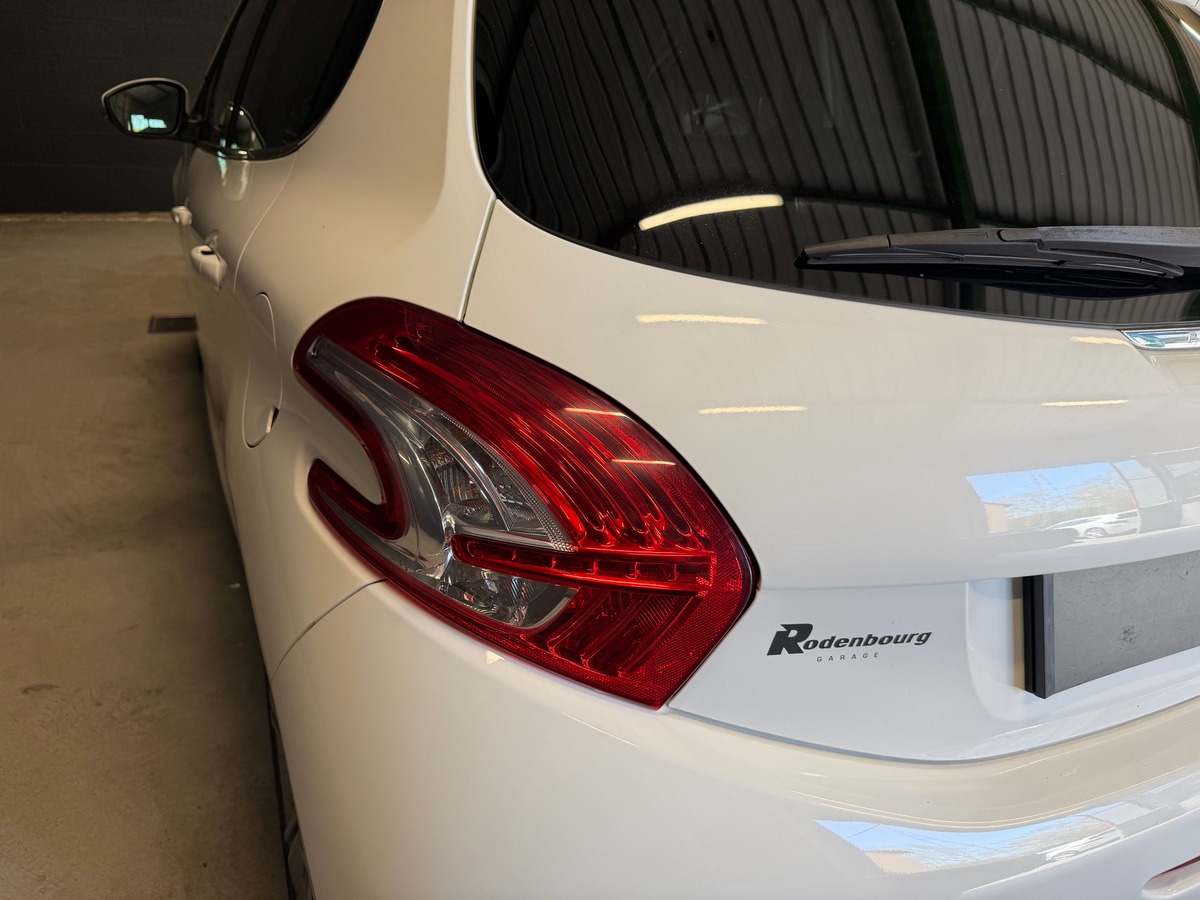 Peugeot 208 1.6 vti Boite Automatique / Moteur à chaîne