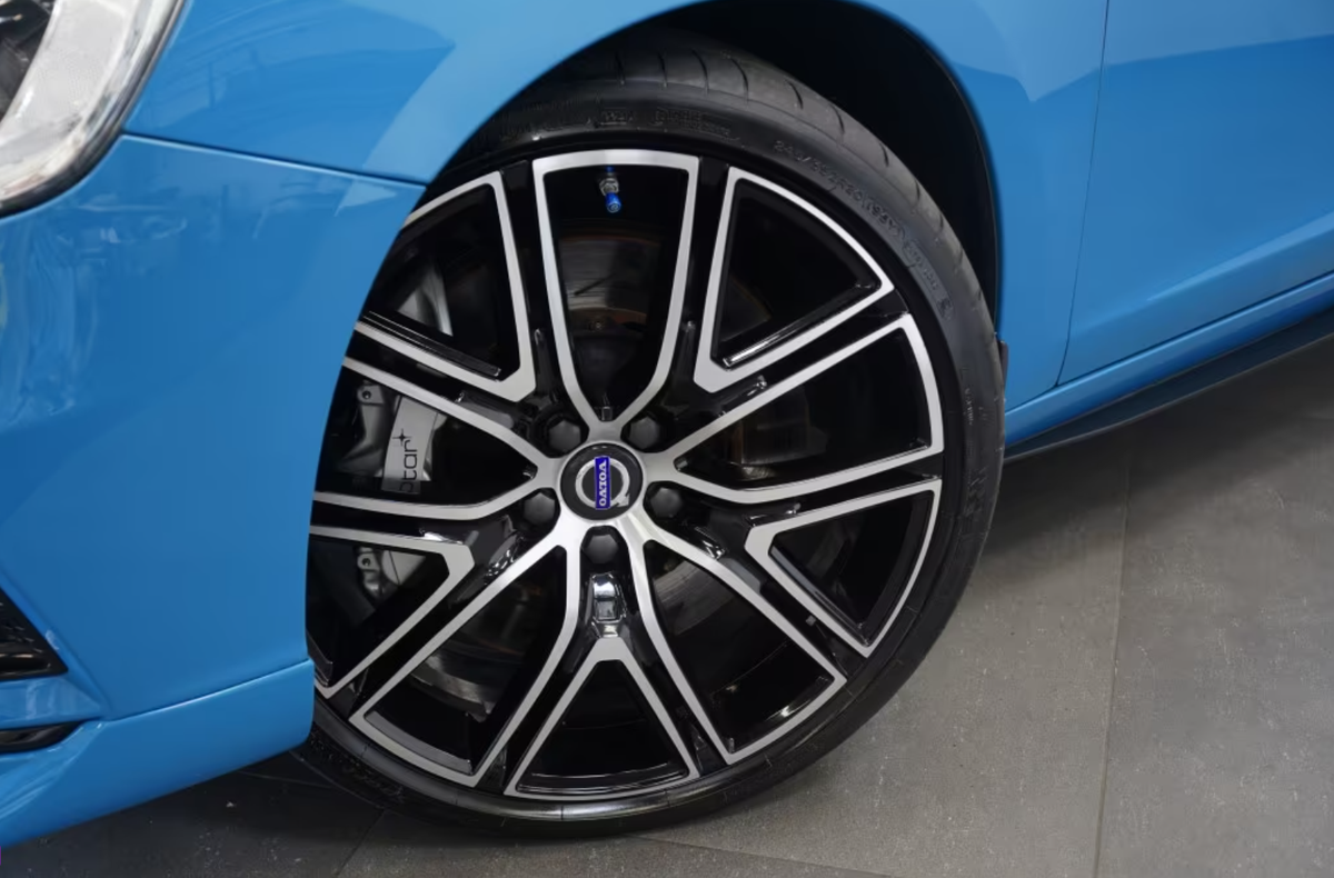 Volvo S60 II T6 AWD 367ch Polestar Geartronic/VO Allemand/Malus 3000e