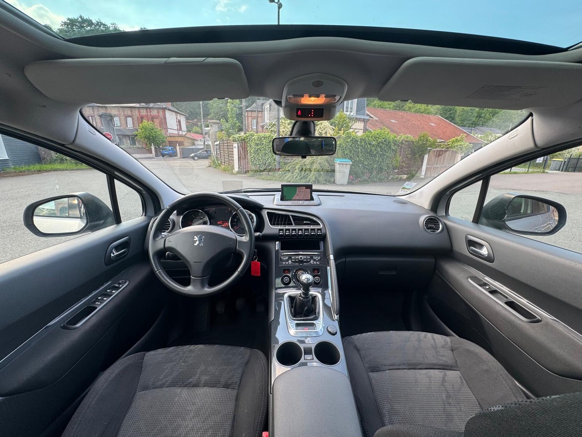 Peugeot 3008 1.6 HDI PREMIUM PACK