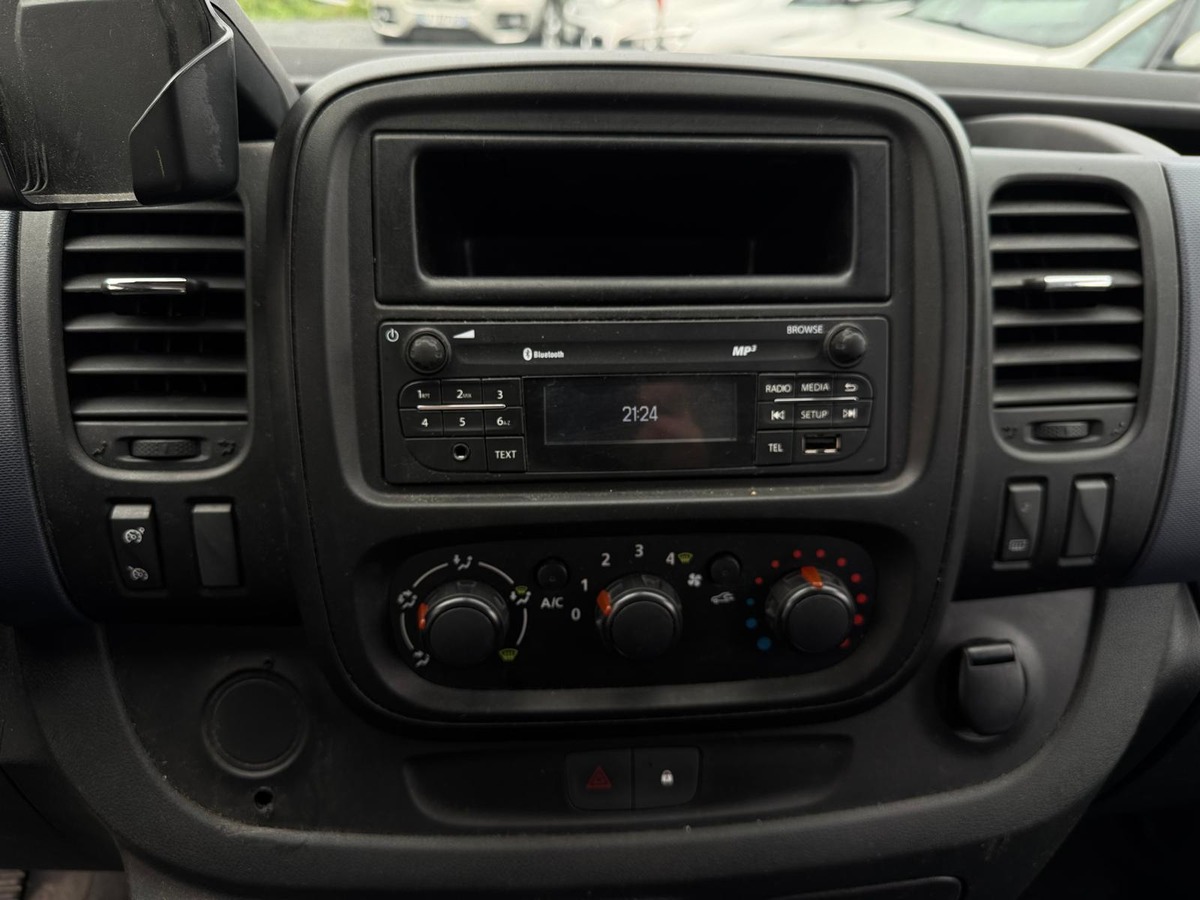 Opel Vivaro 1.6 CDTI 116 L2 H1 Attelage