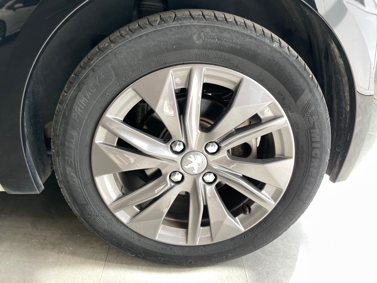 Peugeot 208 II e-208 136ch Allure Pack