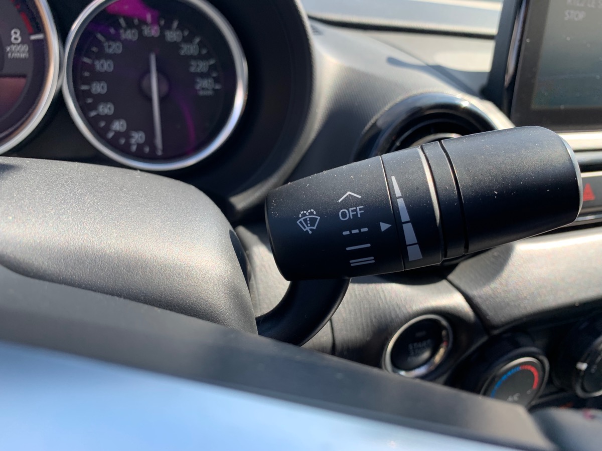 Mazda MX 5 1 5 SKYACTIV-G 131 ch | Elégance | Écran tactile | Démarrage sans clé
